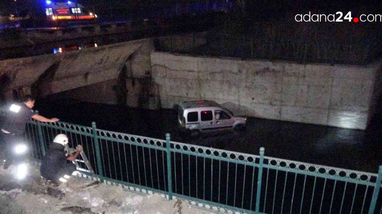Adana’da hafif ticari araç kanala düştü: 1 yaralı