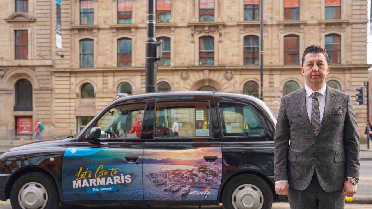 İngiltere’deki taksiler Marmaris fotoğraflarıyla süslendi
