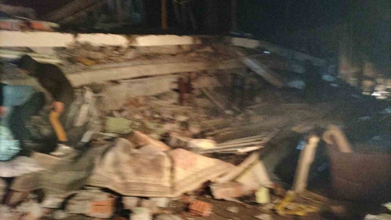 Deprem Adana’da da yıkıma neden oldu