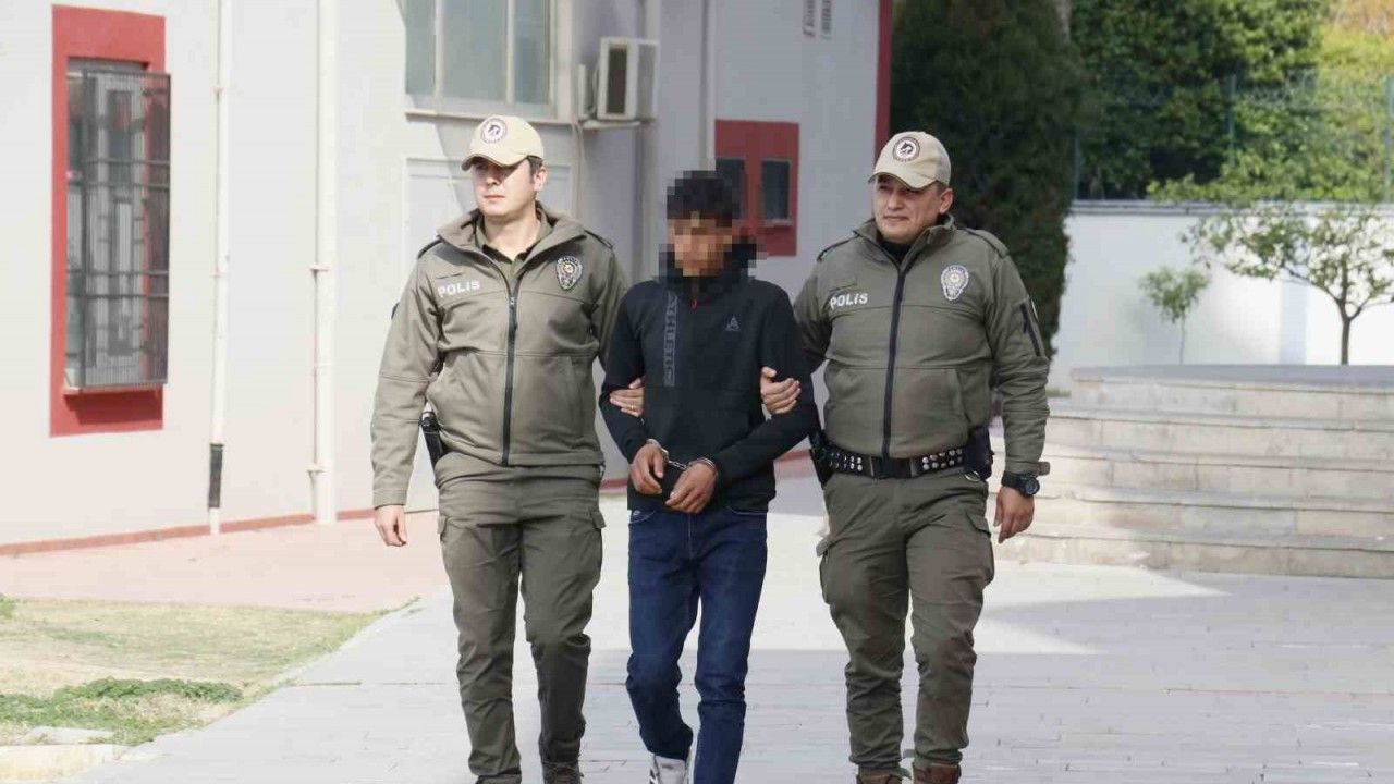 Adana'da ata işkence eden genç un çuvalından yakalandı!