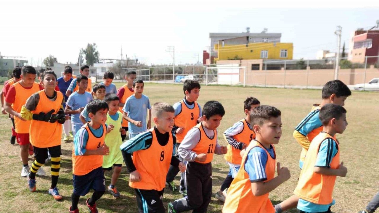 Seyhan’da spor okulları kaldığı yerden devam ediyor