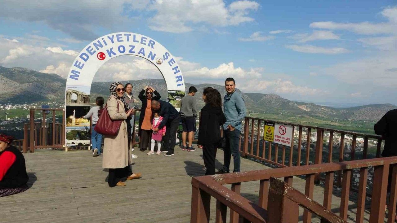 Tarih ve doğa zengini Kozan’a tatilde ziyaretçi akını