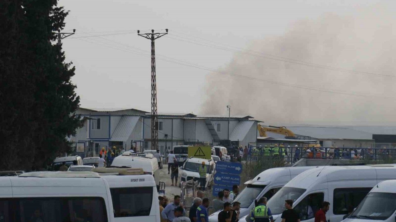 Adana’da SASA fabrikasında yangın: 2 yaralı