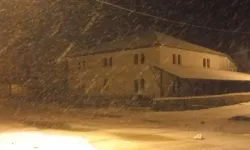 Adana'da anormallikler sürüyor: Kar yağdı!