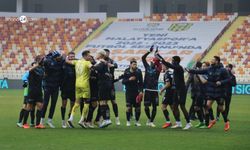 Adana Demirspor Malatya'da Sivasspor'u geçti, umutlar yeşerdi