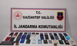 Gaziantep’te 194 adet kaçak cep telefonu ile 115 litre kaçak alkol ele geçirildi