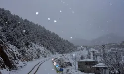 Karda mangal sucuk seven Adanalılara müjde: Kızıldağ Yaylası'nda 30 santim kar sizi bekliyor