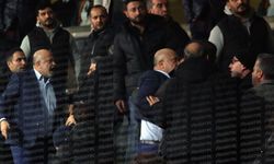 Adana Demirspor Başkanı Murat Sancak, Başakşehir'e verilen penaltı sonrasında çıldırdı! İşte o anlar...