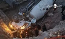 Adana'da beton mikseri çukura devrildi, sürücüsü hayatını kaybetti