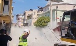 Adana'da minare 'kontrollü' yıkıldı: 1 işçi yaralı