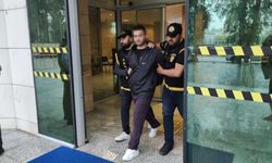 Adana'da AK Parti Çukurova ilçe binasına pompalı tüfekle 14 kurşun atan saldırgan tutuklandı