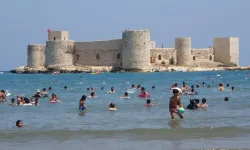 Her yaz olduğu gibi bu yaz da Adana parayı Mersin plajlarına bıraktı