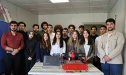 Üniversite öğrencilerinden yerli CNC makinesi