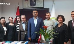 A Parti Adana Kadın Kolları Başkanı Münevver Genç Hayat: "Engel biz olmayalım"