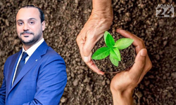 Türkiye yanan ormanlarına ağlarken, Adana'da Gökhan Gündoğdu fidan kampanyası başlattı