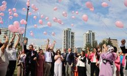 Adana’da gökyüzüne yüzlerce pembe balon bırakıldı