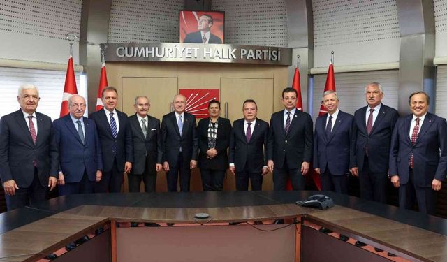 CHP lideri Kemal Kılıçdaroğlu, CHP’li Belediye Başkanları ile görüştü