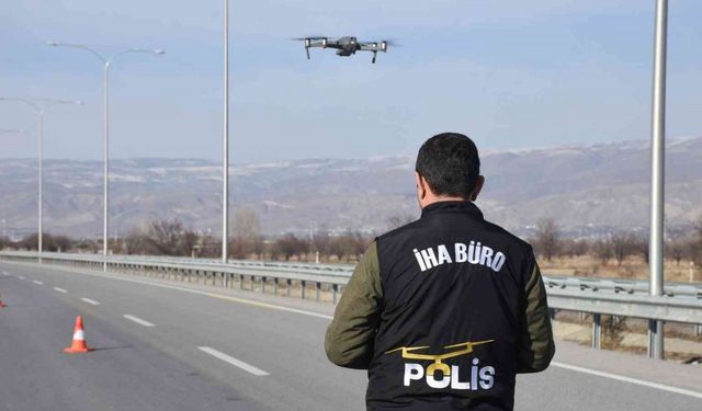 Erzincan’da drone destekli trafik denetimi
