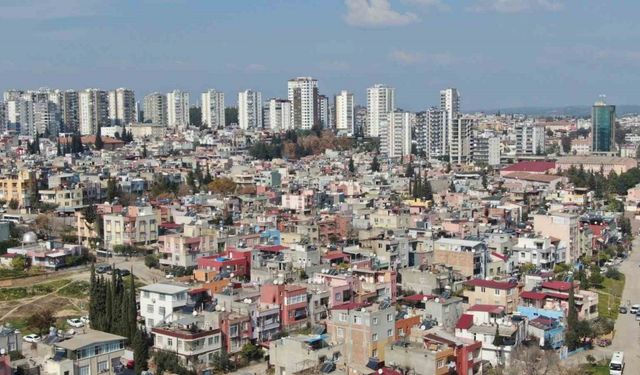 “Adana'da 5-6 milyon liradan satılamayan villalar, 10-12 milyondan müşteri buluyor”