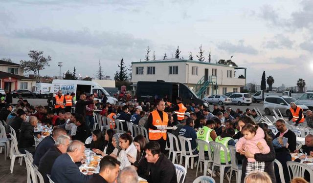 Başkan Kocaispir, işçilerle iftarda buluştu