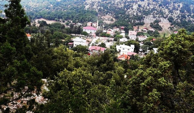 Adana Karaisalı’nın Etekli Mahallesinde su sıkıntısı