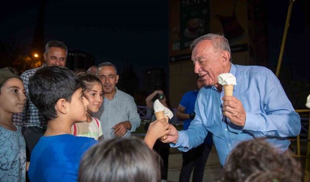 Seyhan’da ‘dondurma kebap’ şovu