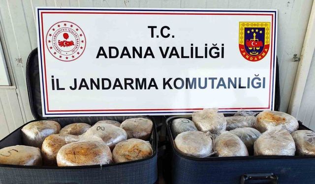 Adana’da bir araçta 20 kilo esrar ele geçirildi