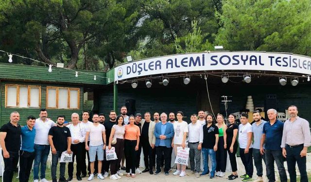 Kozan Belediyesi, başarılı sporcuları ödüllendirdi