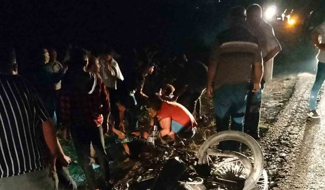 Adana’da motosiklet kazasında yaralanan 3 kişiden 1’i hayatını kaybetti