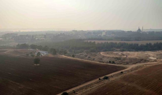 Bilinçsiz çiftçinin yaktığı anız, Adana’yı boğuyor