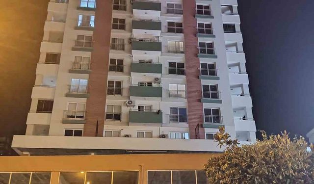 Adana'da hırsızlar son kattaki daireye yangın merdivenden girdi: Altınla birlikte kadın kıyafeti çaldı