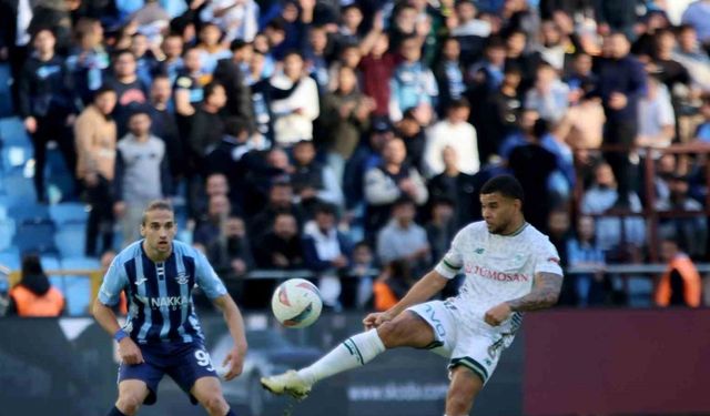 Trendyol Süper Lig: Adana Demirspor: 0 - Konyaspor: 0 (İlk yarı)