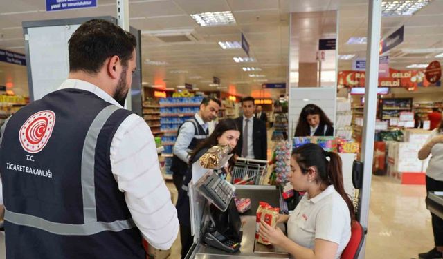 Adana’da bayram öncesi marketlerde fahiş fiyat ve etiket denetimi