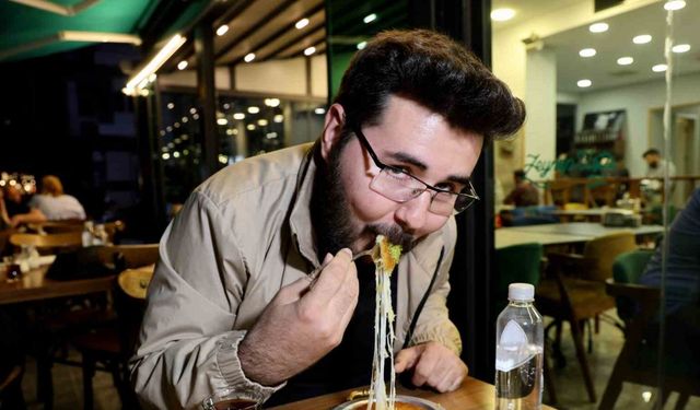 Adana’da iftar sonrası tatlıcılara rağbet arttı
