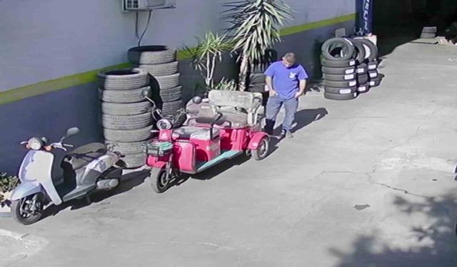 Kovulduğu iş yerinden tamire gelen elektrikli bisikleti çaldı: O anlar kamerada