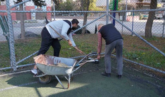 Seyhan’da spor tesisleri yenileniyor