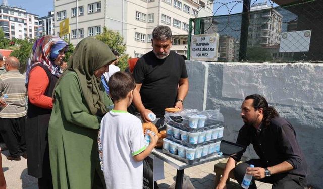 Vefat eden mühendisin adına YKS öncesi simit ve ayran dağıtıldı