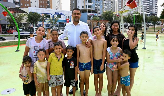 Başkan Emrah Kozay, Su Oyun Parkı'nda çocuklarla buluştu