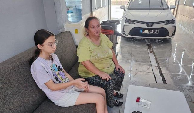 Adana'da anne-kız oto yıkamacıda yaşamaya başladı