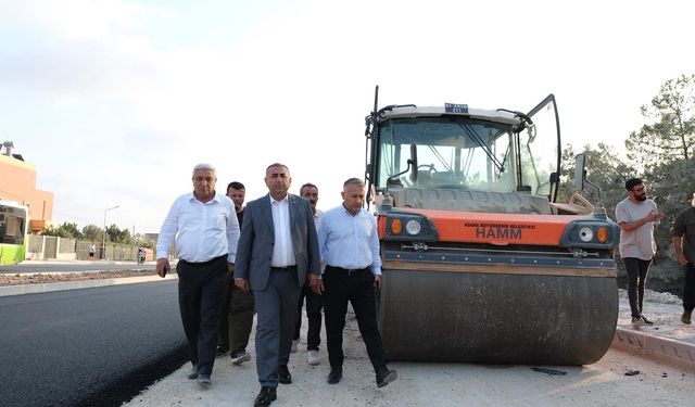Güngör Geçer, Buruk TOKİ’de süren asfaltlama çalışmalarını denetledi
