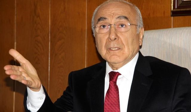 Adana’nın eski Büyükşehir Belediye Başkanı Aytaç Durak uçakta fenalaştı
