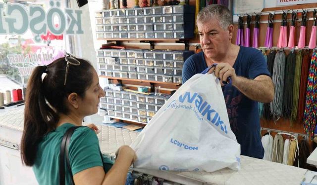 ’Askıda ayakkabı ve çanta’ yüzleri güldürdü