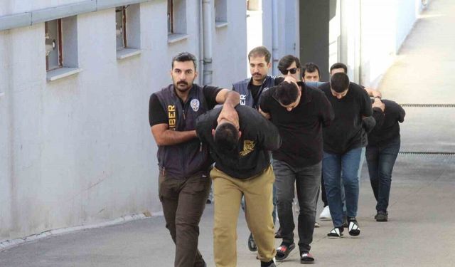 Otomobil ilanıyla 1 milyon liralık dolandırıcılık: 6 tutuklama