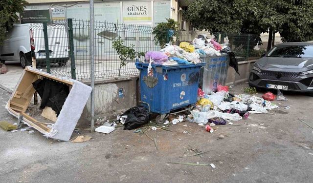 Seyhan’da çöp birikintileri oluştu