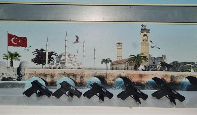 Adana polisi şüphelenip durdurdu: 5 ruhsatsız tabanca yakalatan şüpheli tutuklandı