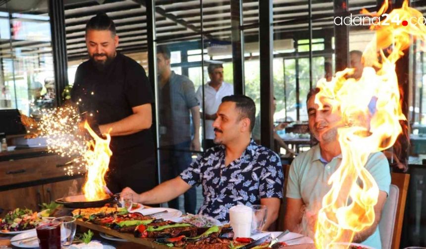 Adana kebaba ateşli sunum