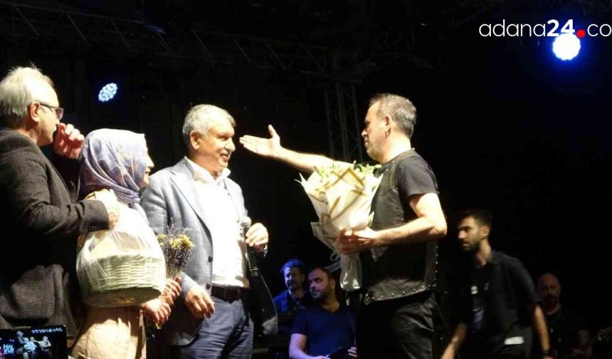 Kozan’da Cumhuriyet coşkusu Haluk Levent konseri ile taçlandı