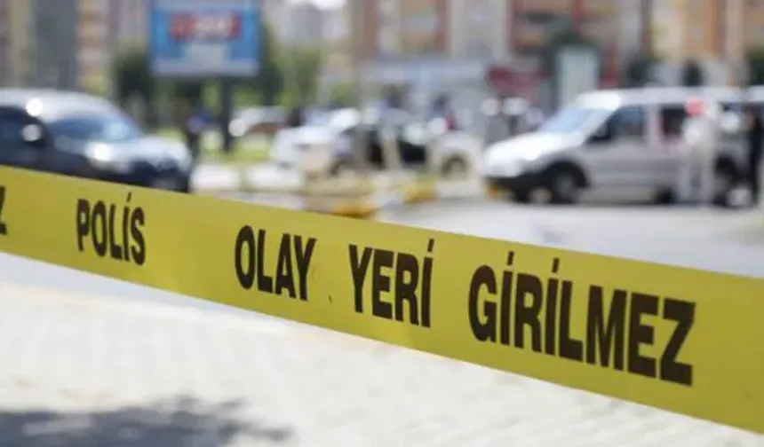Adana’da bir kişi sokak ortasında bıçaklanarak öldürüldü