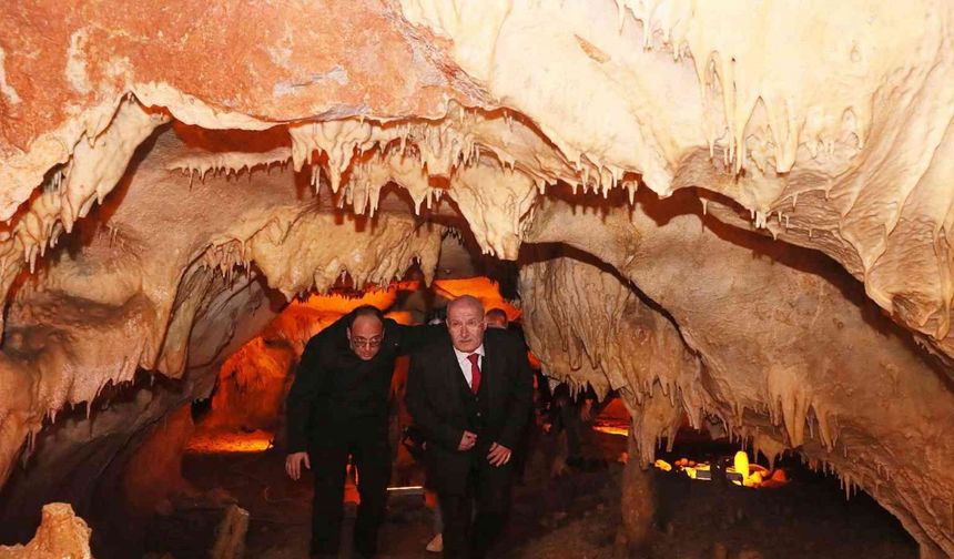 ATO Başkanı Baran Tulumtaş Mağarası’nda incelemelerde bulundu
