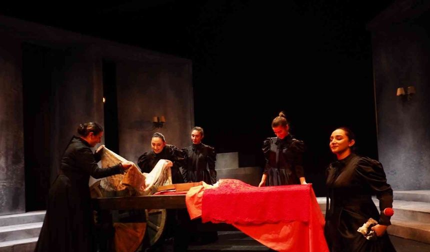 “Bernerda Alba’nın Evi” adlı tiyatro oyunu SDT’de sahnelenecek
